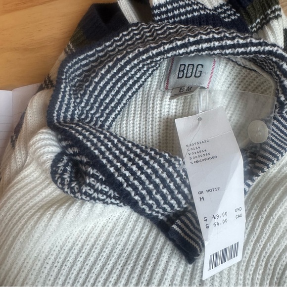 Urban Outfitters BDG New With Tags Multicolor Striped Turtleneck Sweater - Picture 9 of 10